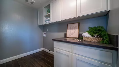 1027 E Seeger Ave, Visalia, CA 93292 photo 7
