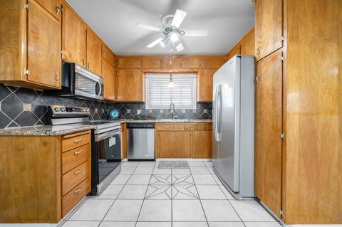 255 Encore Dr, Hanford, CA 93230 photo 8