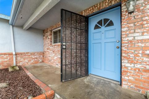 255 Encore Dr, Hanford, CA 93230 photo 2