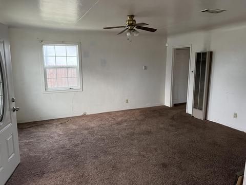 806 N E St, Tulare, CA 93274 photo 4