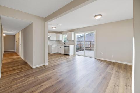 805 E Myrtle Ave, Visalia, CA 93292 photo 5