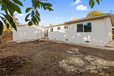 805 E Myrtle Ave, Visalia, CA 93292 photo 22