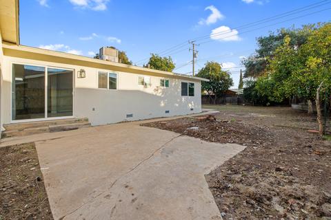 805 E Myrtle Ave, Visalia, CA 93292 photo 21