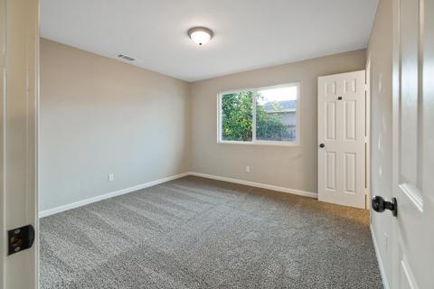 805 E Myrtle Ave, Visalia, CA 93292 photo 17