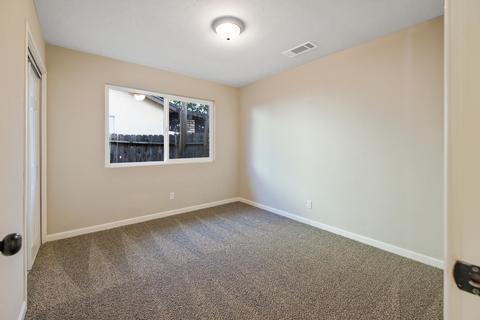 805 E Myrtle Ave, Visalia, CA 93292 photo 16
