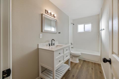 805 E Myrtle Ave, Visalia, CA 93292 photo 15