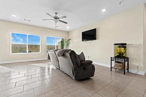 1845 Softwind Dr, Tulare, CA 93274 photo 6