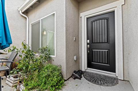 1845 Softwind Dr, Tulare, CA 93274 photo 4
