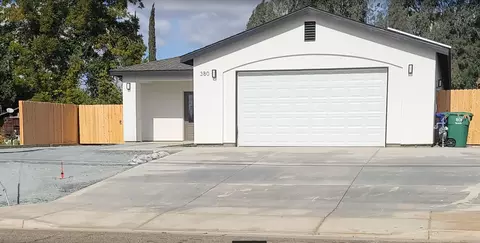 380 E Lakeview Ave, Woodlake, CA 93286