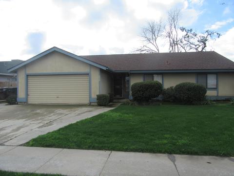 1261 E Ben Franklin Ave, Tulare, CA 93274 photo 17