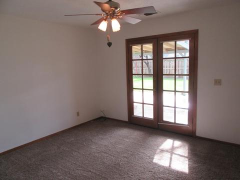1261 E Ben Franklin Ave, Tulare, CA 93274 photo 13