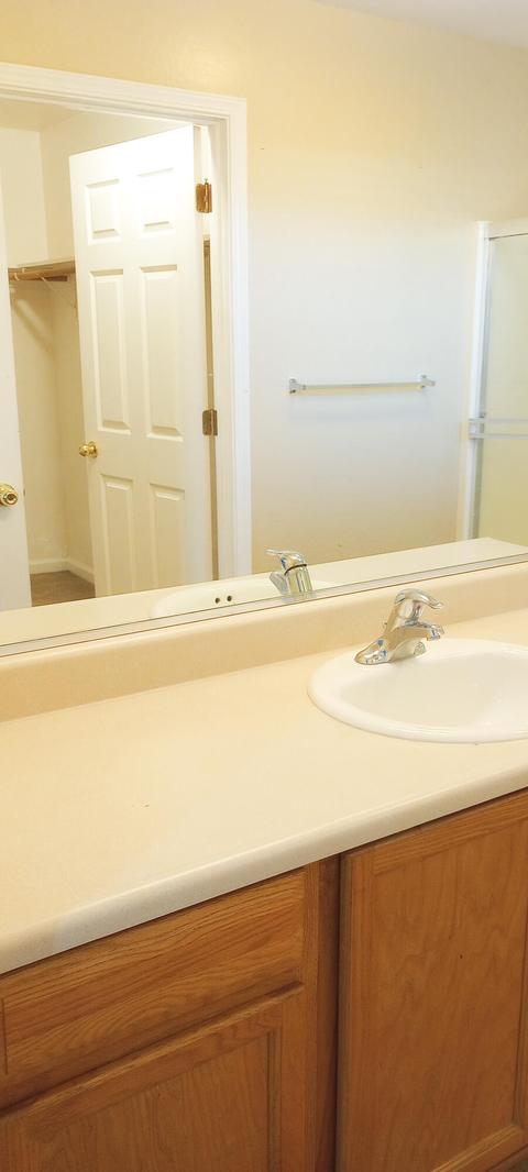 2416 E Chestnut Ct, Visalia, CA 93292 photo 35