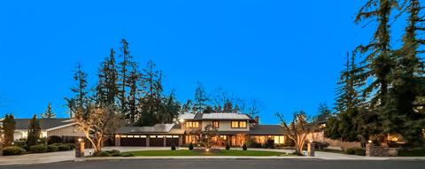 2915 W Keogh Ct, Visalia, CA 93291