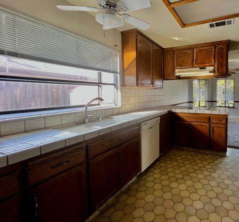 558 E Birch Ave, Hanford, CA 93230 photo 14