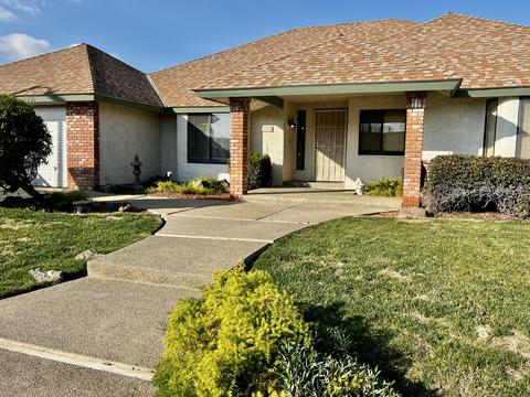 558 E Birch Ave, Hanford, CA 93230 photo 3