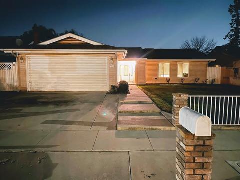 1905 E Alpine Ave, Tulare, CA 93274 photo 2