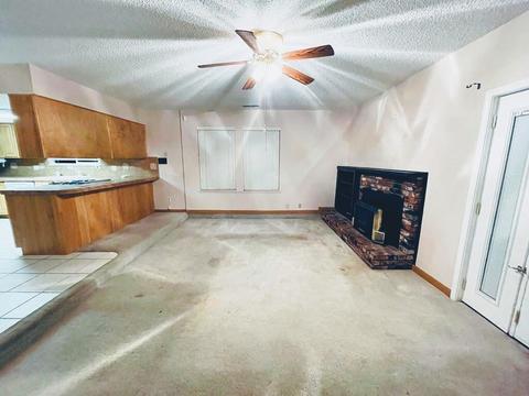 1905 E Alpine Ave, Tulare, CA 93274 photo 4