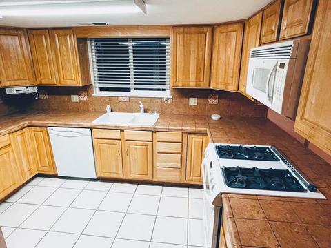 1905 E Alpine Ave, Tulare, CA 93274 photo 8