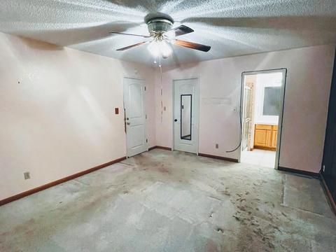 1905 E Alpine Ave, Tulare, CA 93274 photo 16