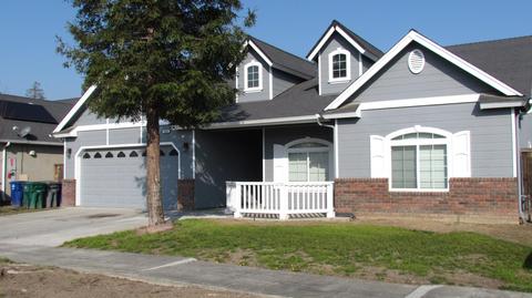 394 E Beech Ave, Reedley, CA 93654 photo 3
