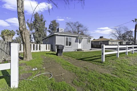 806 E Cameron St, Hanford, CA 93230 photo 4