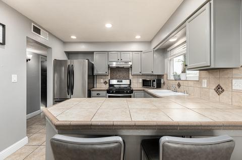 821 N E St, Tulare, CA 93274 photo 9