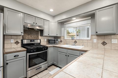 821 N E St, Tulare, CA 93274 photo 11