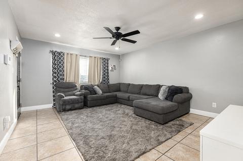 821 N E St, Tulare, CA 93274 photo 4