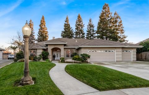 2817 E Laura Ct, Visalia, CA 93292