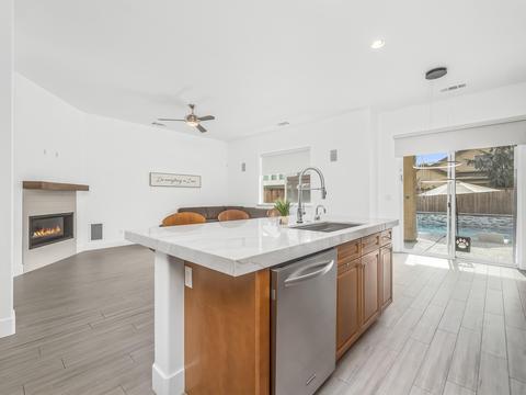 2082 Everglade Ave, Clovis, CA 93619 photo 21