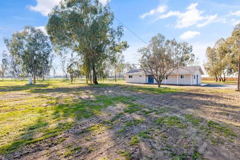 13364 10th Ave, Hanford, CA 93230