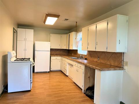 1644 W Marinette Ave, Exeter, CA 93221 photo 3