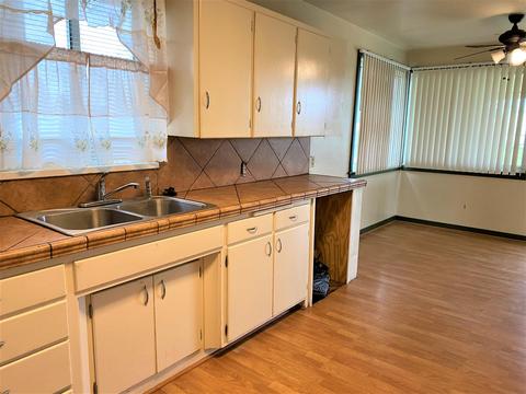 1644 W Marinette Ave, Exeter, CA 93221 photo 2