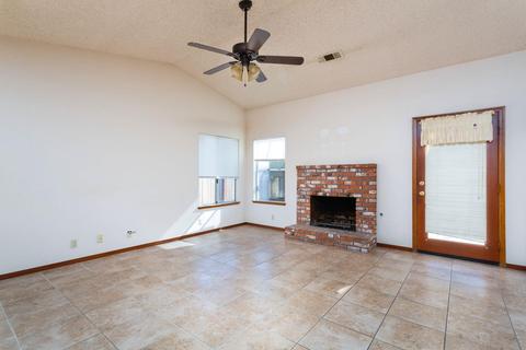 1660 E Gerald Ave, Dinuba, CA 93618 photo 2