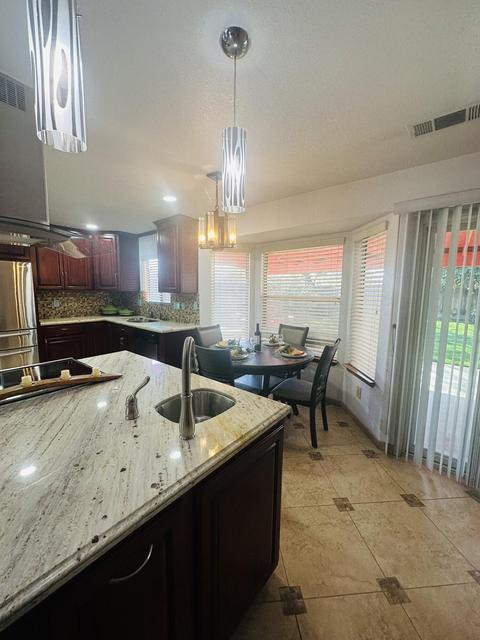 2207 E Kaweah Ct, Visalia, CA 93292 photo 13