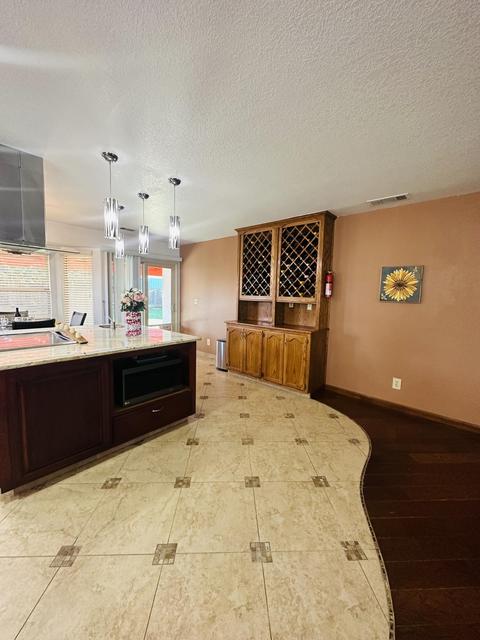 2207 E Kaweah Ct, Visalia, CA 93292 photo 12