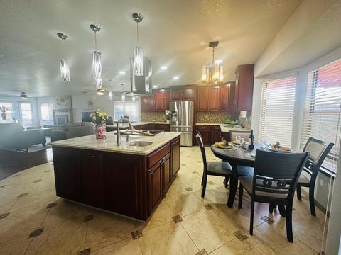 2207 E Kaweah Ct, Visalia, CA 93292 photo 10
