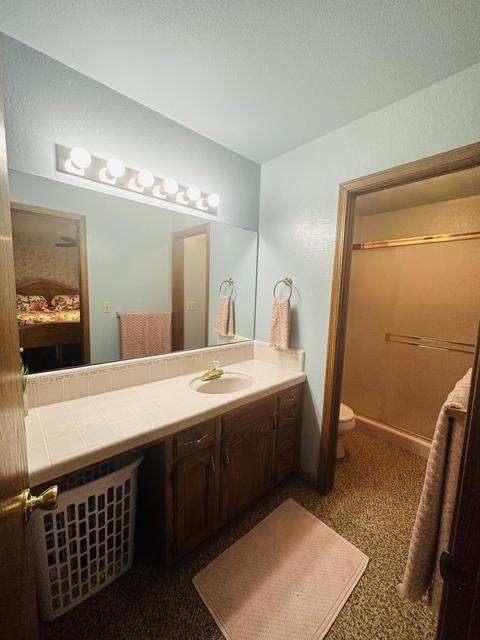 2207 E Kaweah Ct, Visalia, CA 93292 photo 17
