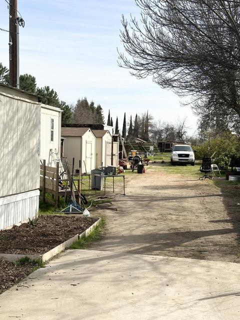 15915 Beechwood Ave, Ivanhoe, CA 93235 photo 3
