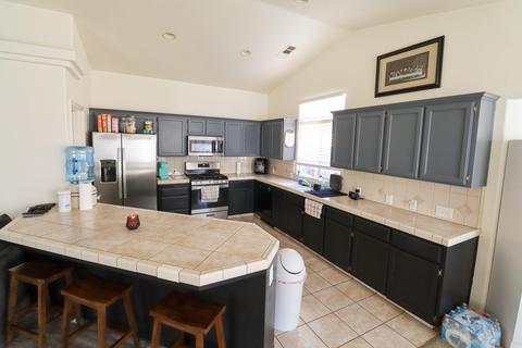 2419 E Oak Ct, Visalia, CA 93292 photo 9