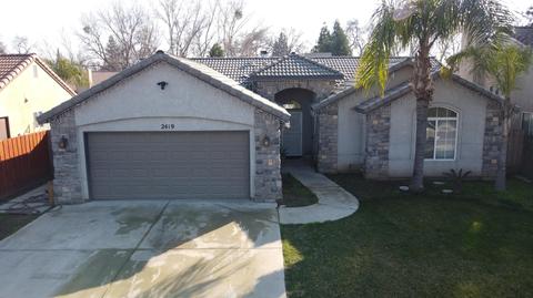 2419 E Oak Ct, Visalia, CA 93292 photo 2