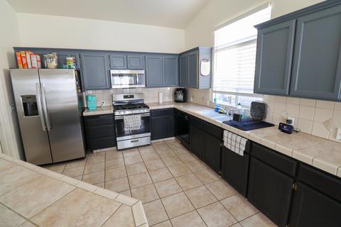 2419 E Oak Ct, Visalia, CA 93292 photo 11