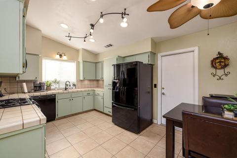 1963 E Valley Forge Ave, Tulare, CA 93274 photo 11