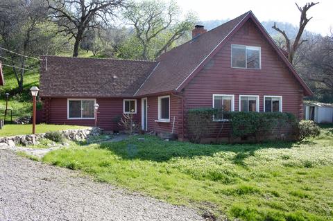 43795 Oak Dr, Three Rivers, CA 93271
