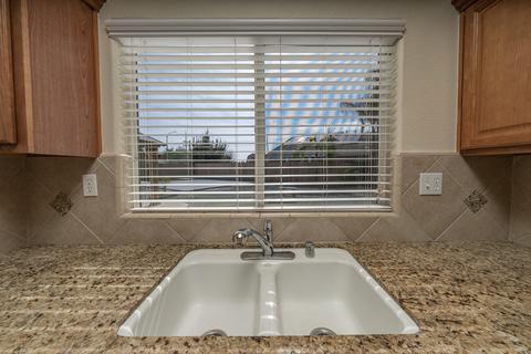 959 Jubilee Ct, Lemoore, CA 93245 photo 17