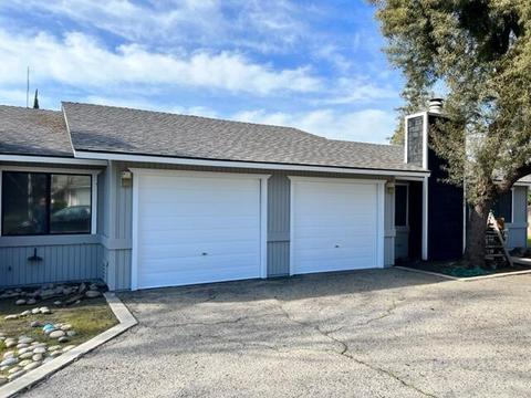 1812 E Cambridge Ct, Visalia, CA 93292 photo 3