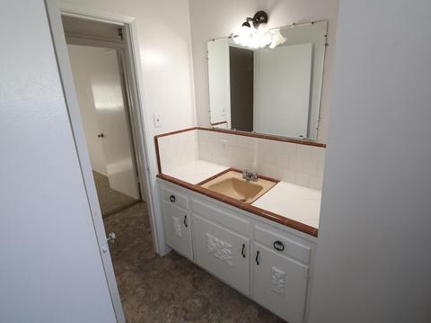 575 E Laguna Ave, Laton, CA 93242 photo 28