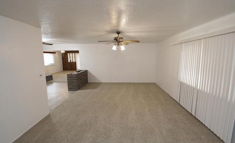 575 E Laguna Ave, Laton, CA 93242 photo 41