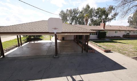 575 E Laguna Ave, Laton, CA 93242 photo 6