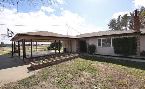 575 E Laguna Ave, Laton, CA 93242 photo 7